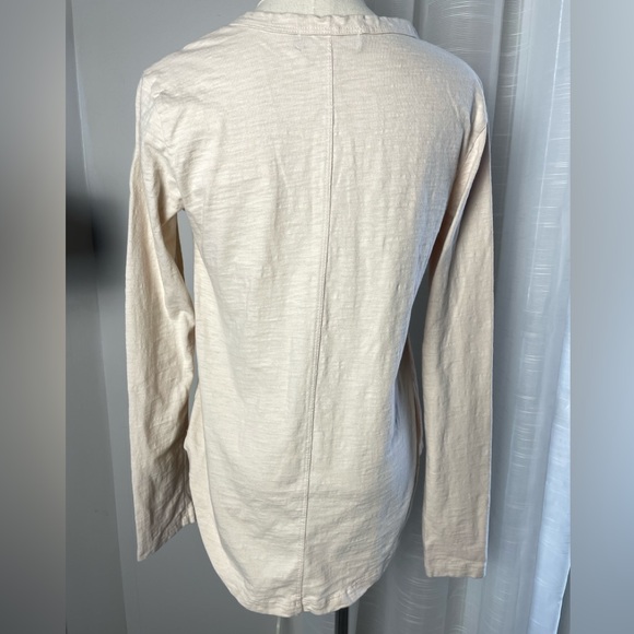 Tuckernuck Pomander Place Long Sleeve Henley Tee Size Small Beige Oatmeal - Picture 6 of 8